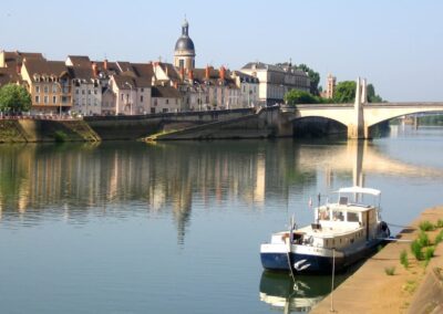 Jeune étude à céder dans une grande ville de Bourgogne Franche Comté