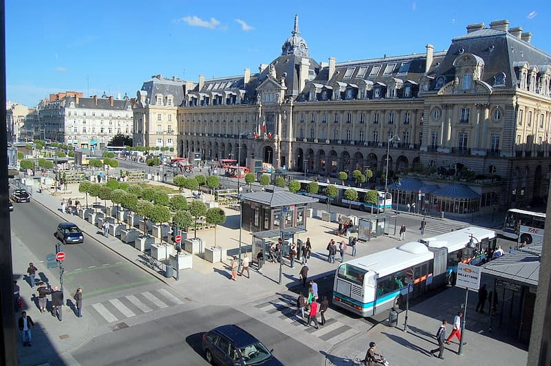 Cession d’un office notarial dans la 1re couronne de Rennes, Ille-et-Vilaine (35)
