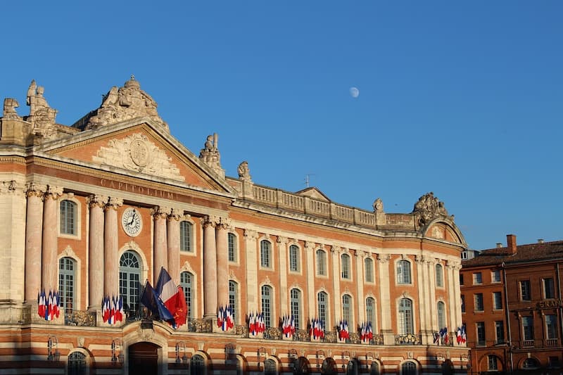 Cession office notarial historique à 10 mn du Capitole – Toulouse (31)